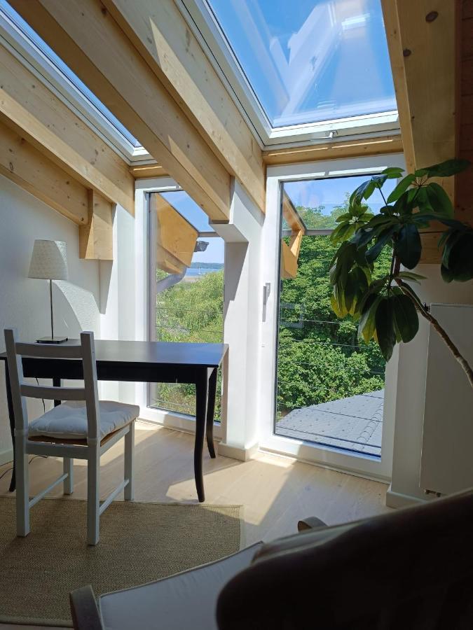 Apartment Unterm Dach Mit Kleinem Seeblick Münsing Екстериор снимка